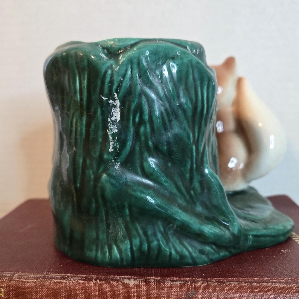 Vintage Bandit-Look Raccoon Planter, pottery, green tree stump Unique - Picture 5 of 11
